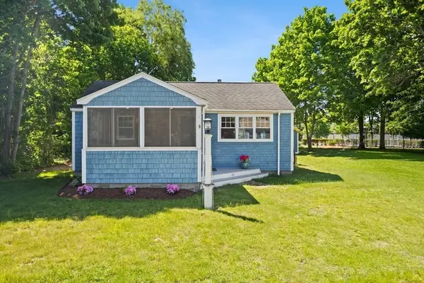111 Hartford Rd, Marshfield, MA 02050