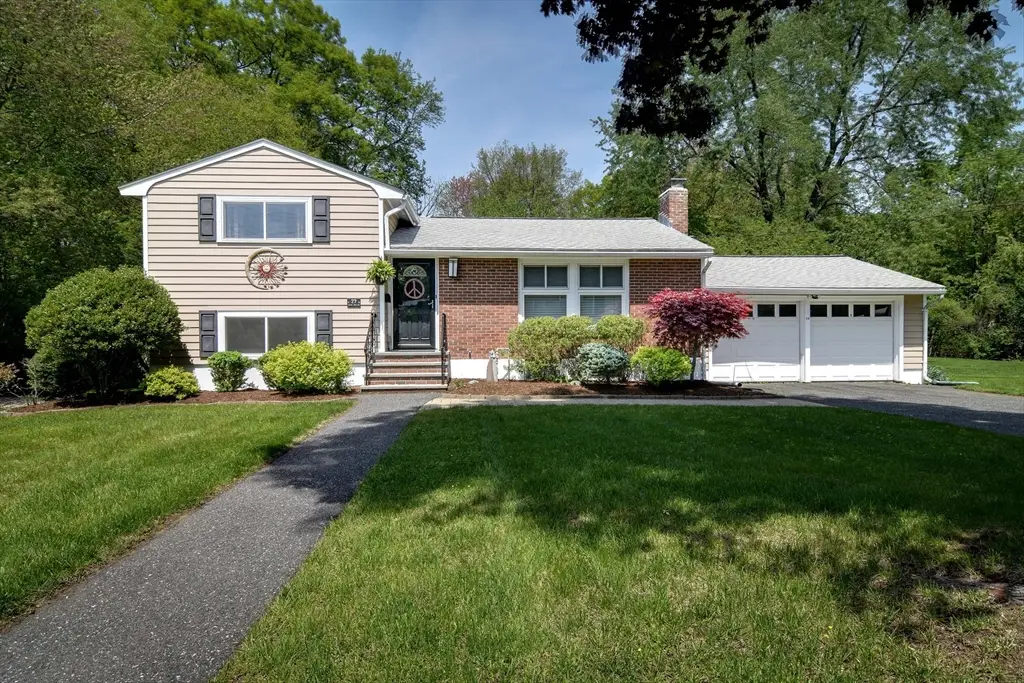 29 Little Tree Lane, Framingham, MA 01701 - #1