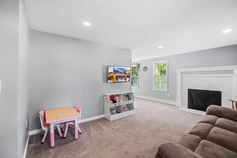 137 Lake Ave, White Island Shores, MA 02538 - #3