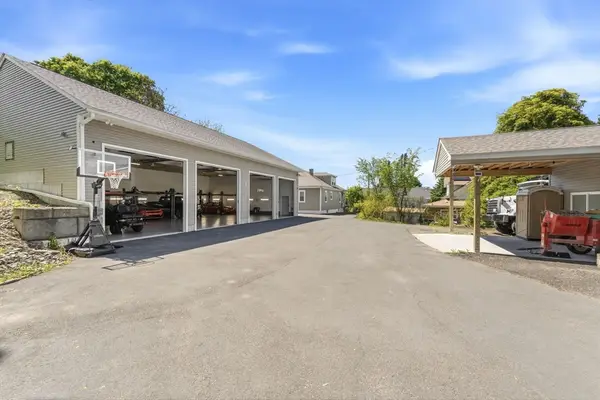 19 Curry Road, Cranston, RI 02920