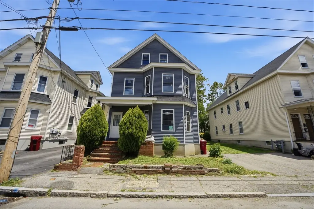 176 Pleasant St, Lowell, MA 01852 - #1