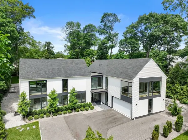 21 White Oak Rd, Newton, MA 02468
