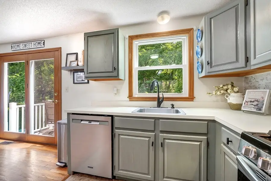 127 Merrimack Meadows Lane #127, Tewksbury, MA 01876 - #3