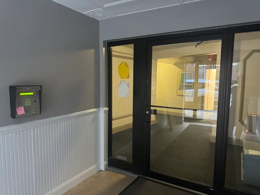 114 Strathmore Rd #203, Boston, MA 02135 - #3