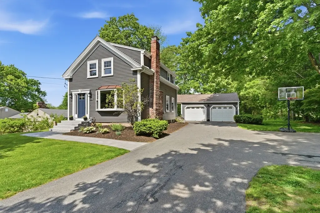 24 Worcester St, Grafton, MA 01519 - #1