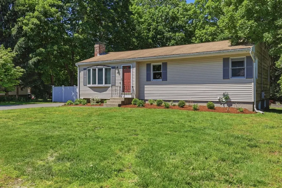 14 Hemlock Drive, Medway, MA 02053 - #3