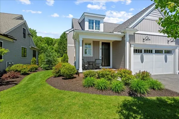 32 Hawk Ln #48, Framingham, MA 01701