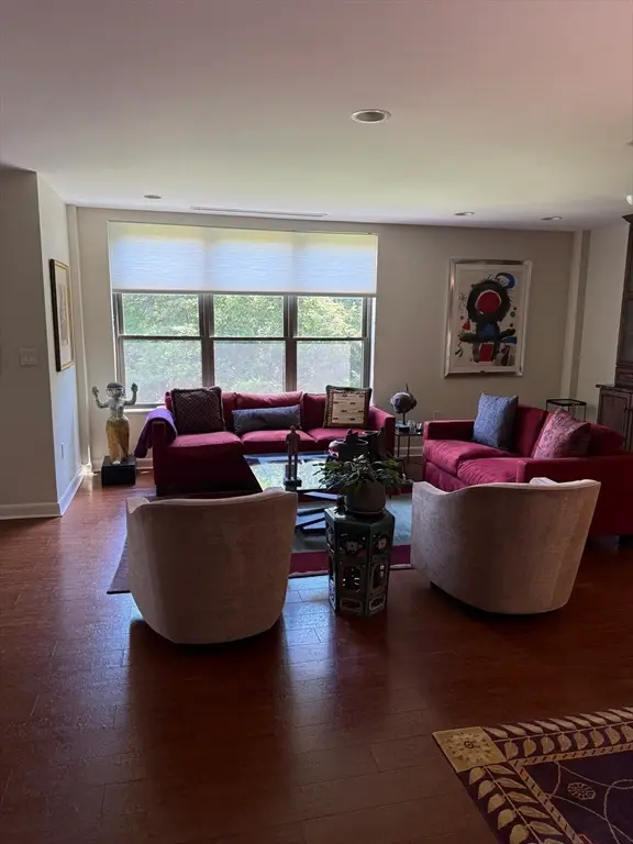 210 Nahanton #407, Newton, MA 02459 - #2