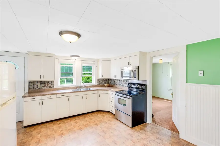 19 Ocean Ave, Rowley, MA 01969 - #3