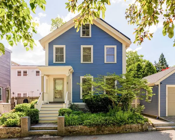 2 Maple Pl, Boston, MA 02130