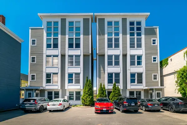 21 Park St #2, Somerville, MA 02143