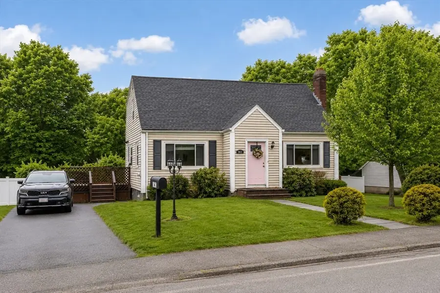 563 Pine St, Weymouth, MA 02190 - #2