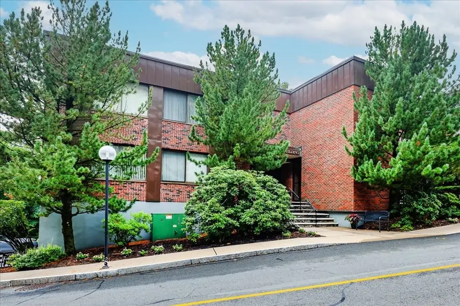 1004 Paradise Road #3C, Swampscott, MA 01907 - #3