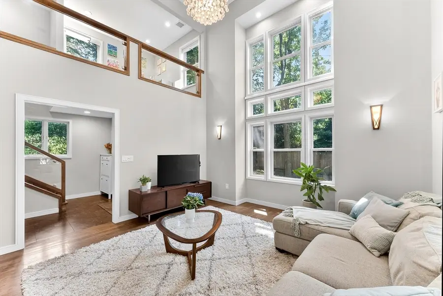 142 Edinboro St, Newton, MA 02460 - #3