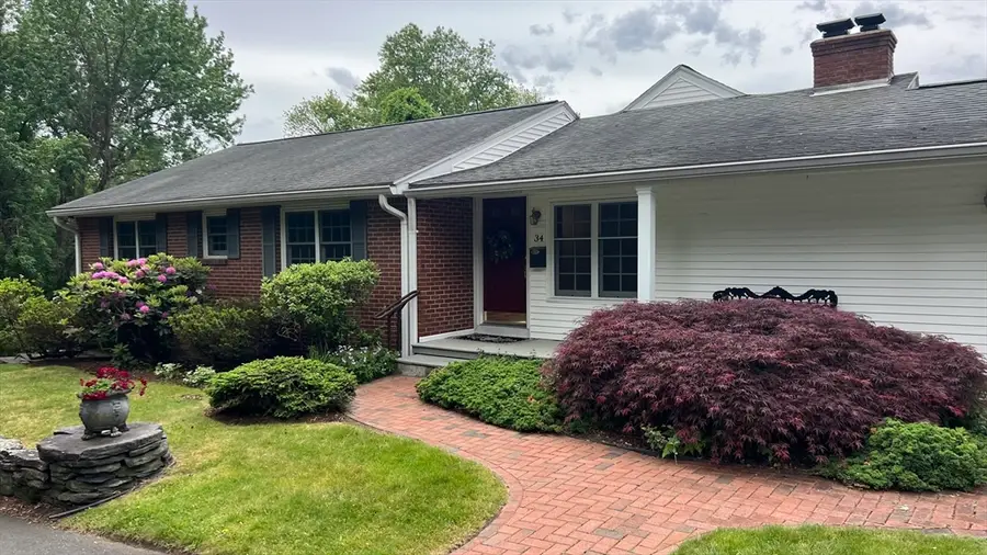 34 Leahey Ave, South Hadley, MA 01075 - #3