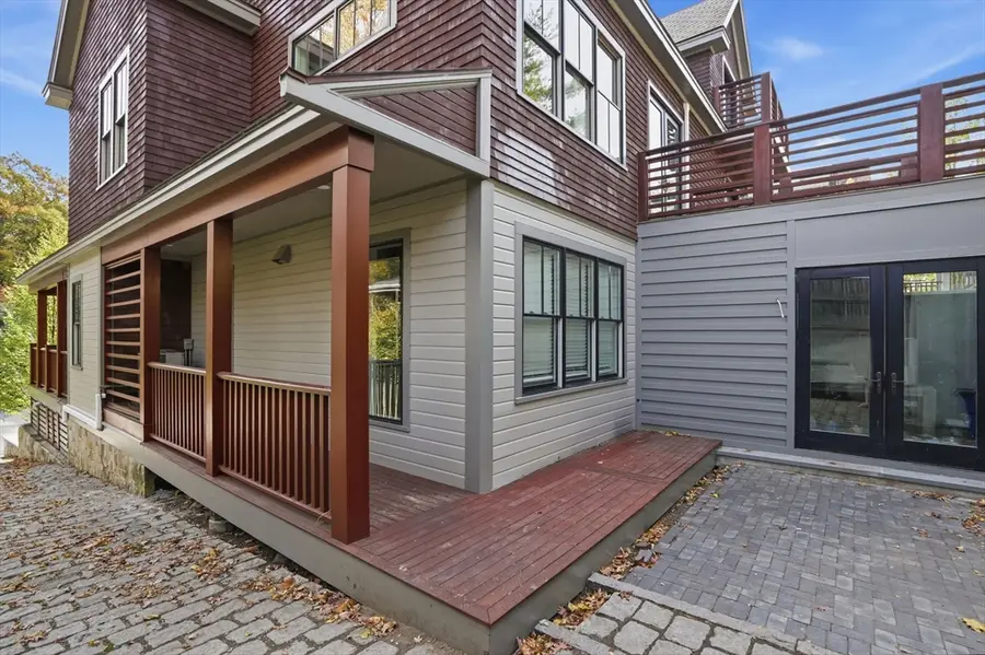 24 Sigourney St #2, Boston, MA 02130 - #3