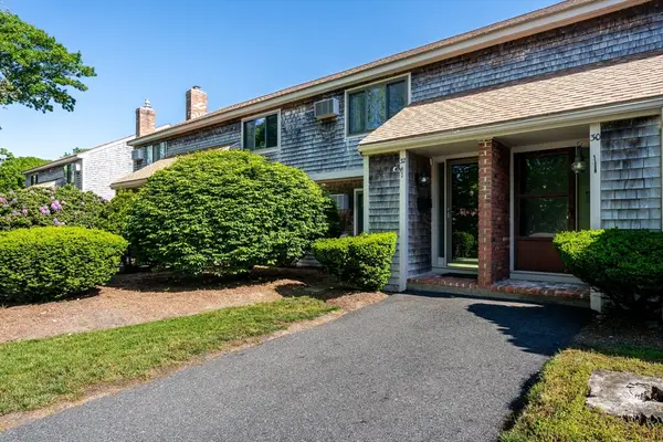 32 Townhouse Terrace #32, Barnstable, MA 02601