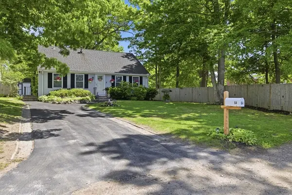 64 Dunbar St, Brockton, MA 02302