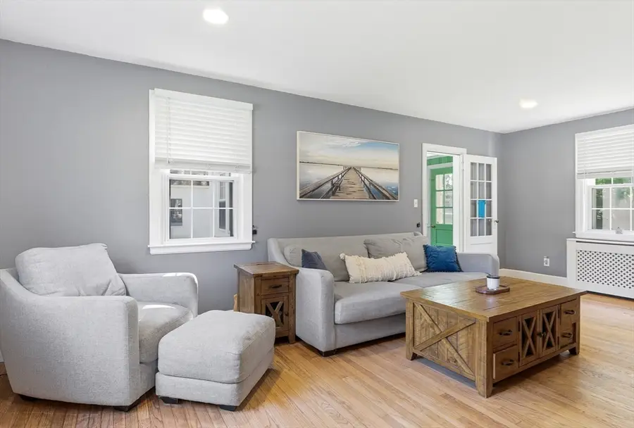 23 Kenilworth Rd, Shrewsbury, MA 01545 - #3