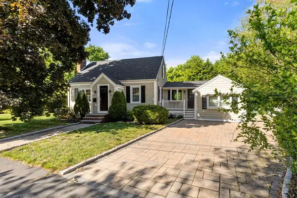 64 Paon Blvd, Wakefield, MA 01880