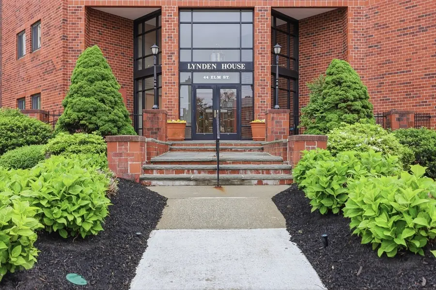 44 Elm Street #303, Worcester, MA 01609 - #2