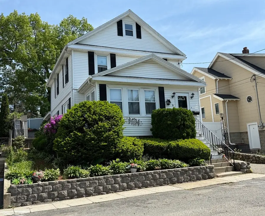 8 Lincoln Ct, Saugus, MA 01906 - #3
