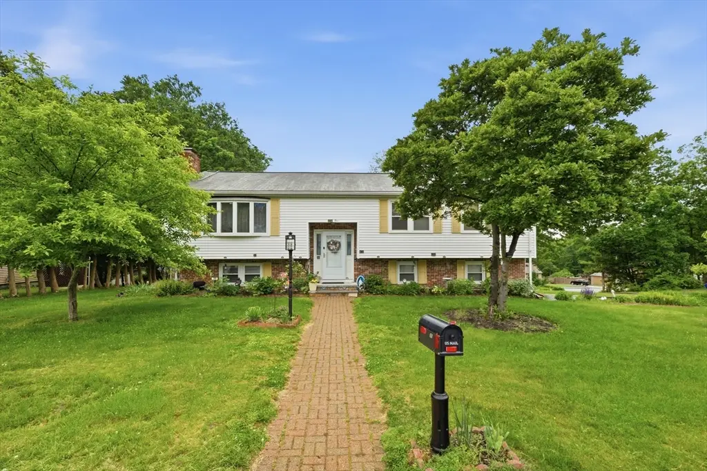 35 Purdue Dr, Milford, MA 01757 - #1