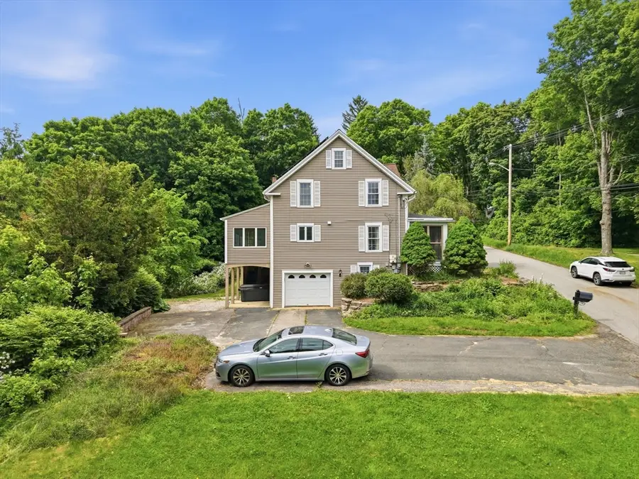 98 Walnut St, North Brookfield, MA 01535 - #2