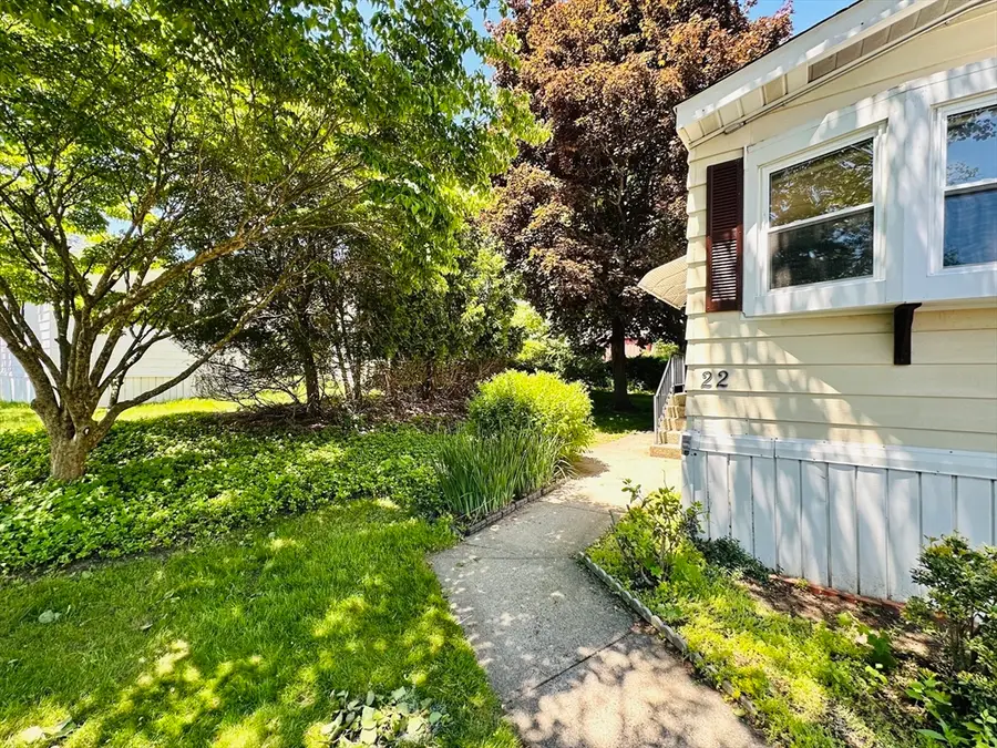 22 Contessa Dr., Springfield, MA 01119 - #3