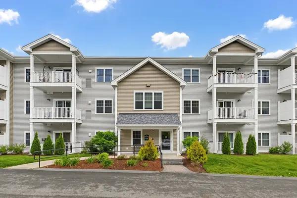 3307 Briarwood Vlg #3307, Clinton, MA 01510