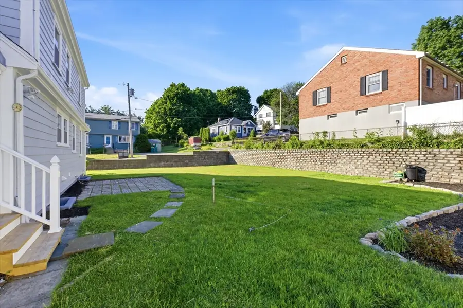 92 Garfield Ave, Woburn, MA 01801 - #2