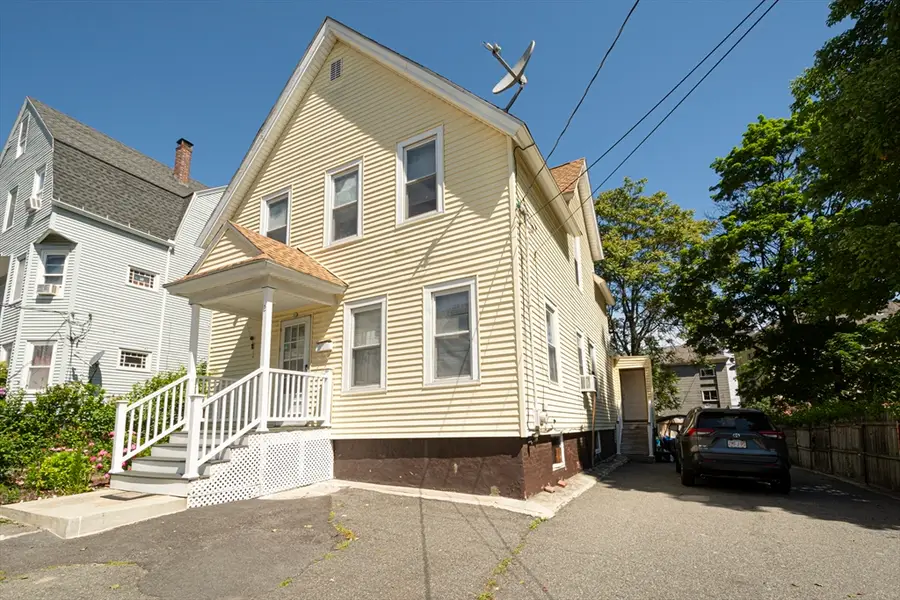 2 Kosta St, Worcester, MA 01607 - #3