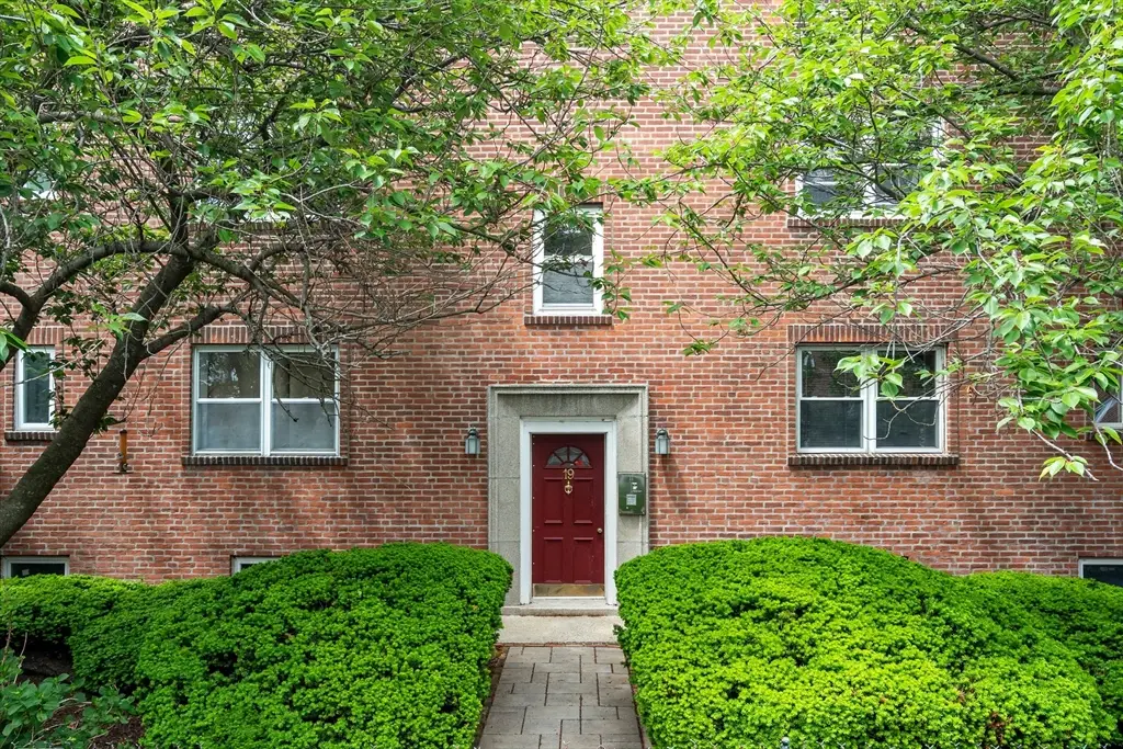 19 Alton Court #1, Brookline, MA 02446 - #1