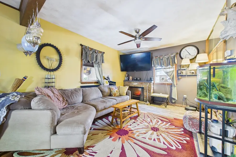 336 Davis St, New Bedford, MA 02746 - #3
