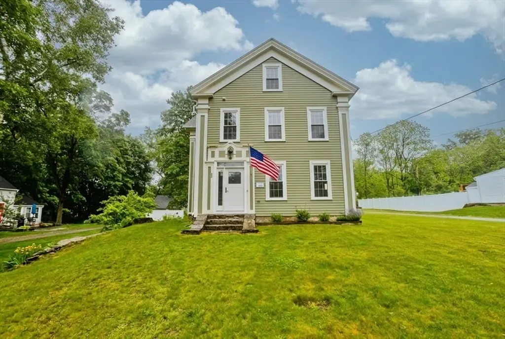 20 Worcester St, Grafton, MA 01519 - #1
