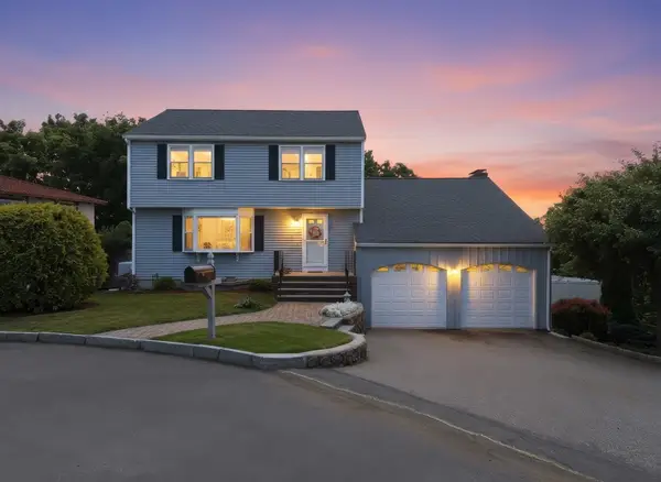12 Thomas Cir, Stoneham, MA 02180