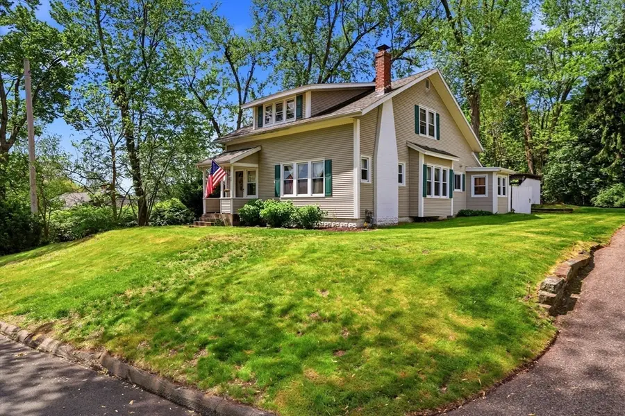 40 Fairview St, East Longmeadow, MA 01028 - #3