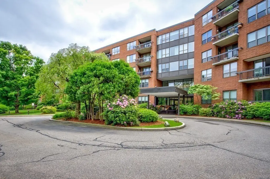 210 Nahanton St #415, Newton, MA 02459 - #1
