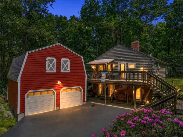 59 Woodland Rd, Southborough, MA 01772