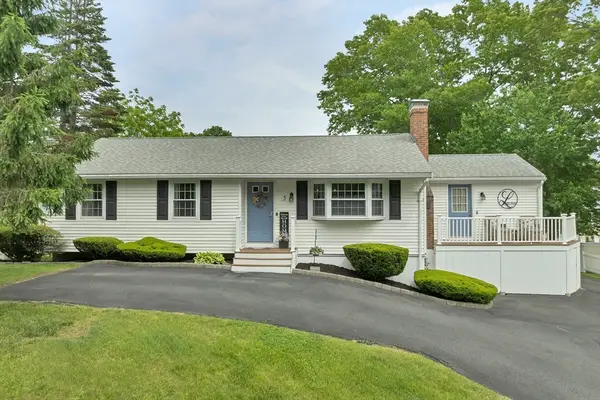 5 Sussex Ct, Haverhill, MA 01835