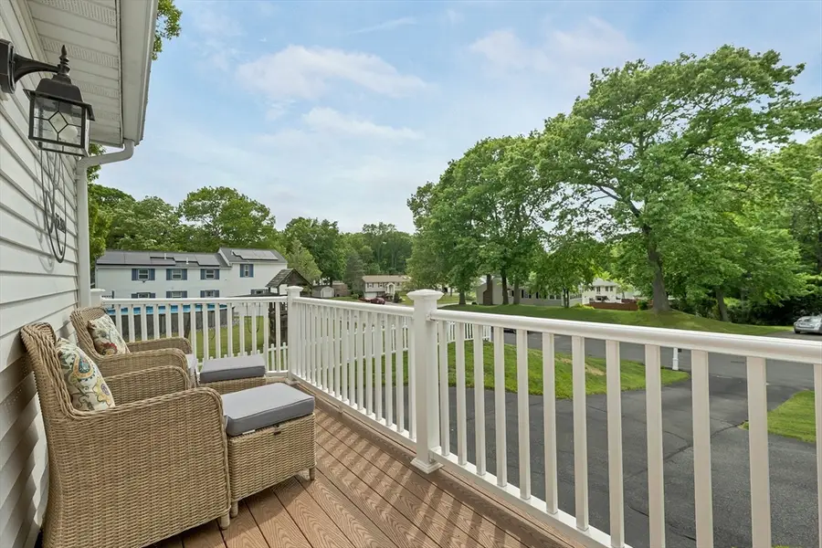 5 Sussex Ct, Haverhill, MA 01835 - #3