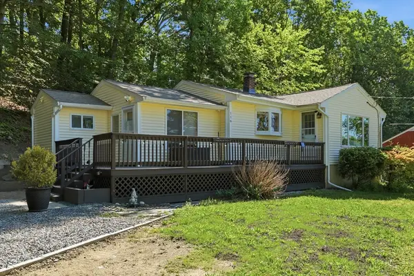 116 White Pond Rd, Stow, MA 01775
