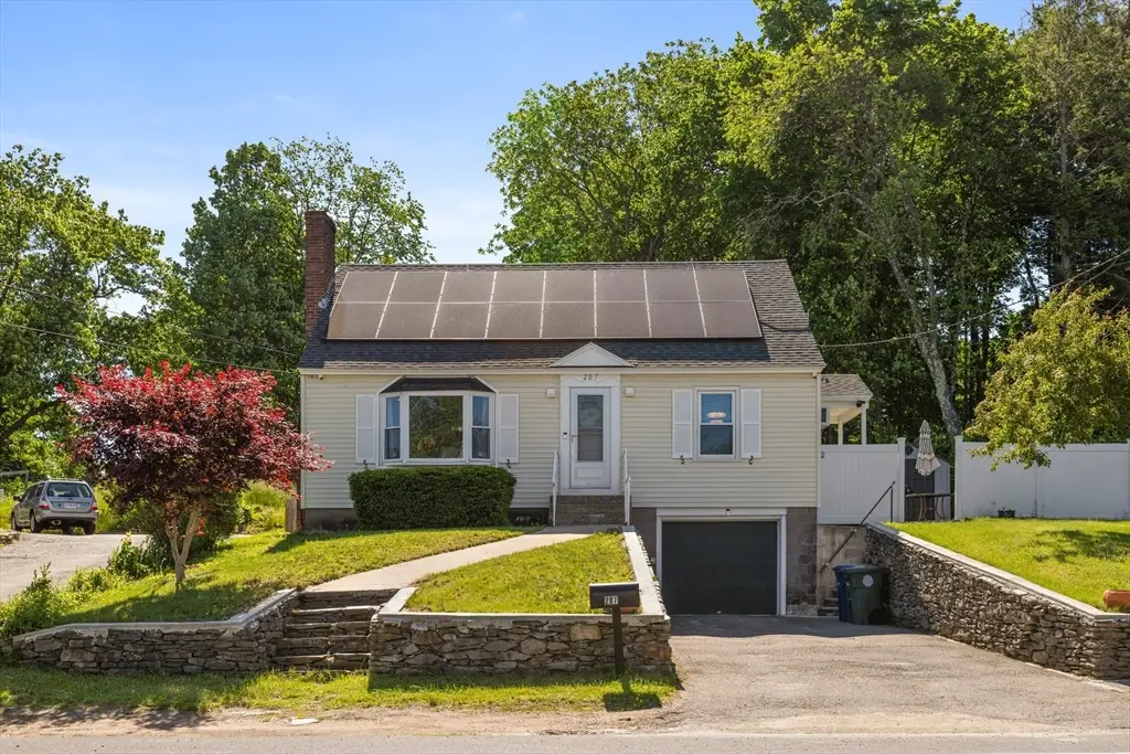 207 Washington St, Leominster, MA 01453 - #1