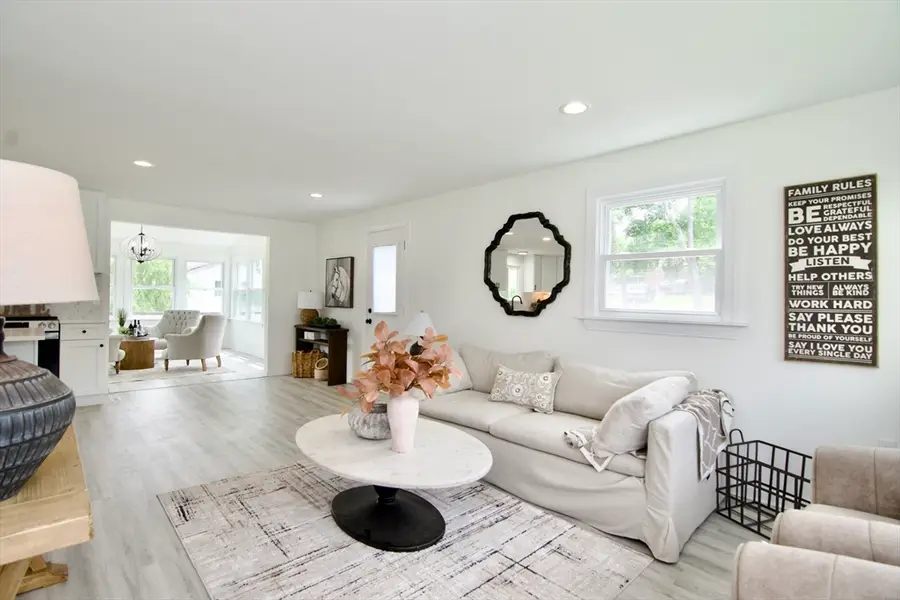 464 Poole St, Ludlow, MA 01056 - #3