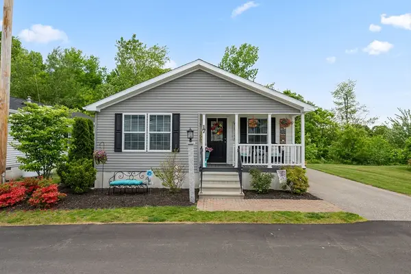 17 Lantern Lane, Rutland, MA 01543
