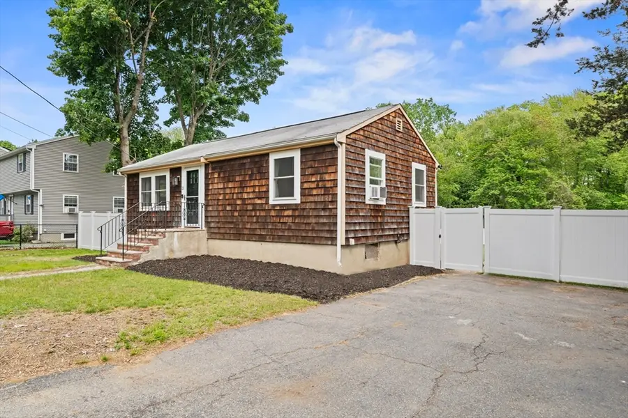 23 Leland Road, North Reading, MA 01864 - #3