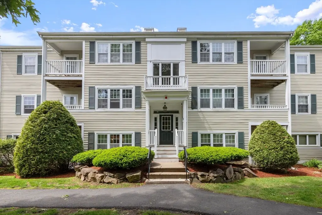 700 Brookside Dr #J, Andover, MA 01810 - #1