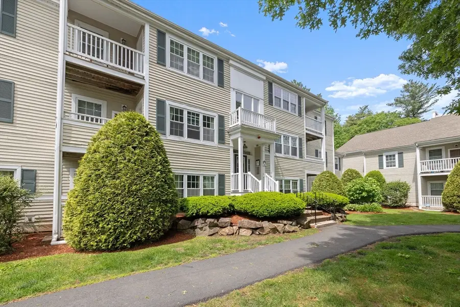 700 Brookside Dr #J, Andover, MA 01810 - #2