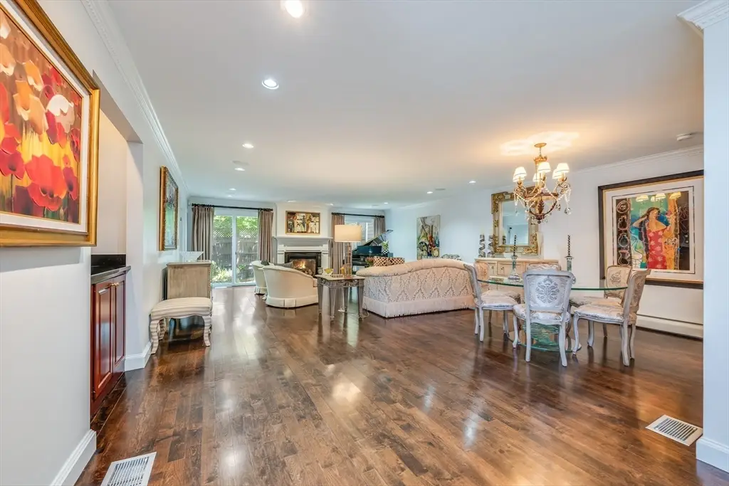 439 Dedham St #C, Newton, MA 02459 - #1