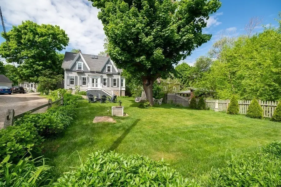 184 Granite St, Rockport, MA 01966 - #3